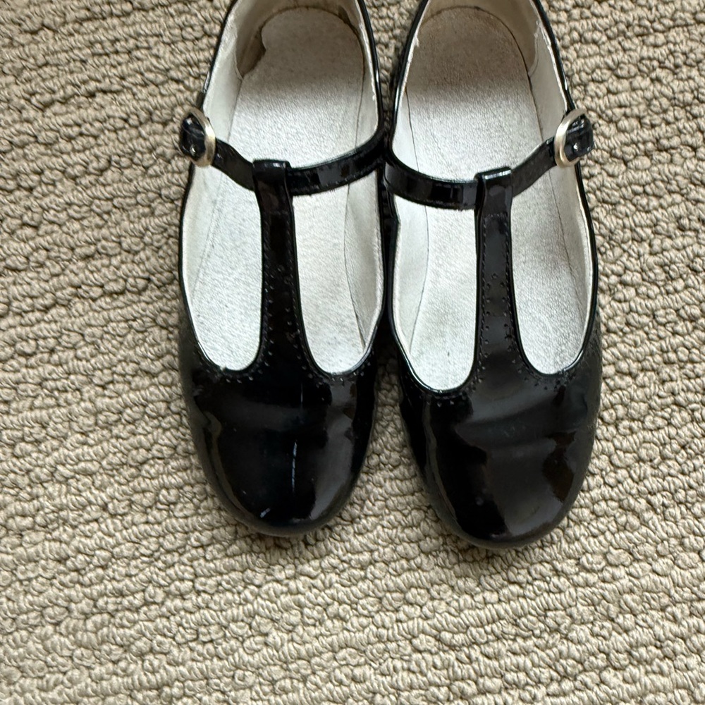 La Coqueta Classic Black Patent Kids T-Strap Shoes size 29